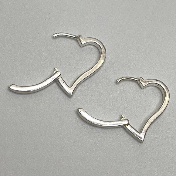 Stunning 925 Sterling Silver Heart Hoop Earrings Boho Love Statement Classic - Picture 6 of 7